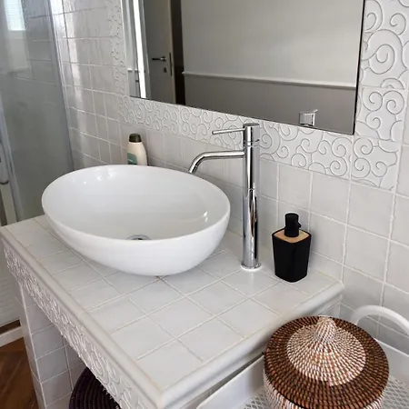 Casa Solare Bright And Spacious 2br Near Center With Airco Apartment