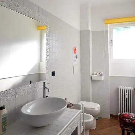 Casa Solare Bright And Spacious 2br Near Center With Airco Apartment